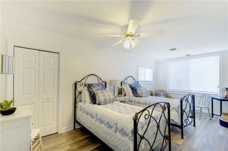 913 Mallery St in St. Simons Island, GA - Building Photo - Building Photo
