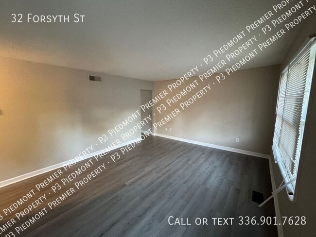 property at 32 Forsyth St