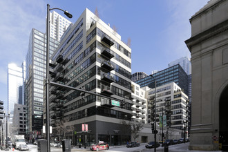 Metropolitan Place in Chicago, IL - Building Photo - Building Photo