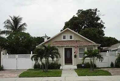 property at 205 S Federal Hwy