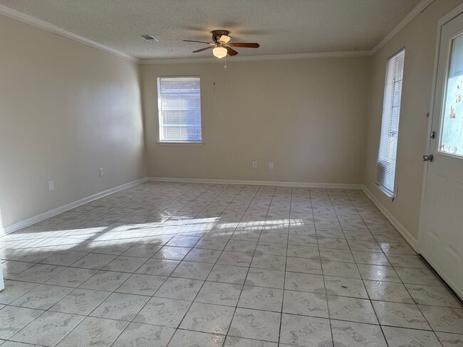 2742 Minden St in Baton Rouge, LA - Building Photo - Building Photo
