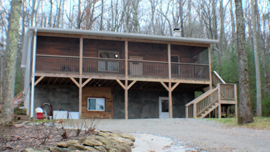 156 Walnut Heights Ln in Hendersonville, NC - Foto de edificio - Building Photo