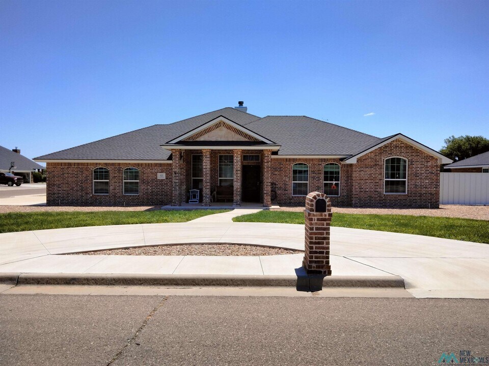 621 Providence Cir in Clovis, NM - Building Photo