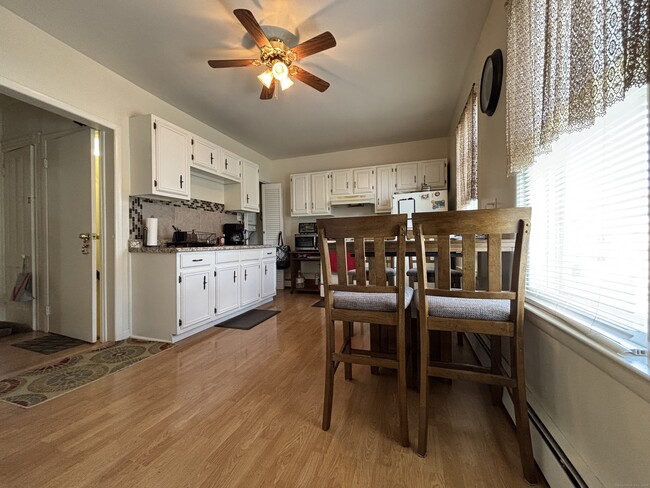 property at 21 Betts Pl