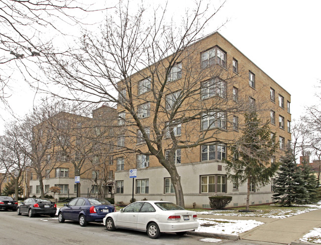 2600 W Balmoral Ave in Chicago, IL - Building Photo - Building Photo