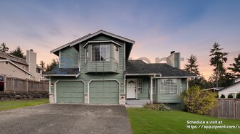 20102 106 St Ct E in Sumner, WA - Building Photo