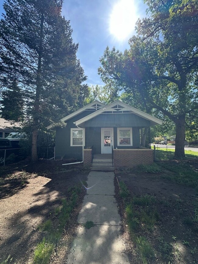 property at 1601 N El Paso St