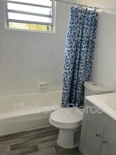 1554 W 22nd St in Jacksonville, FL - Foto de edificio - Building Photo