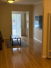 558 A St in Hayward, CA - Foto de edificio - Building Photo