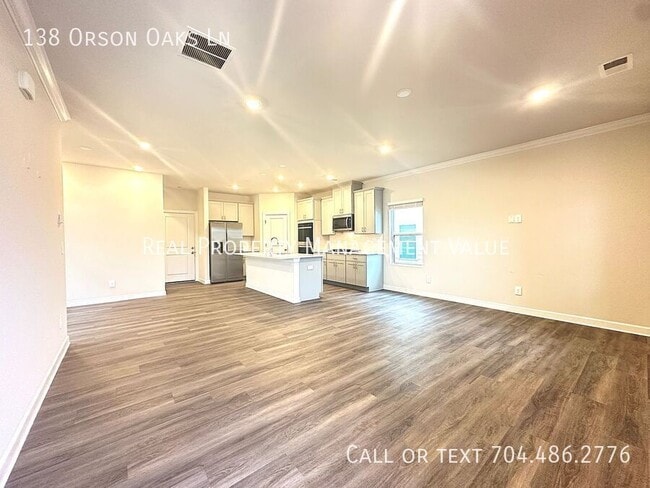 138 Orson Oaks Ln in Pineville, NC - Building Photo - Building Photo