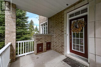 76 Stonehaven Dr in Ottawa, ON - Building Photo - Building Photo