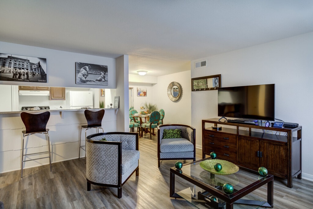 Pavilion Place Apartments in Houston, TX