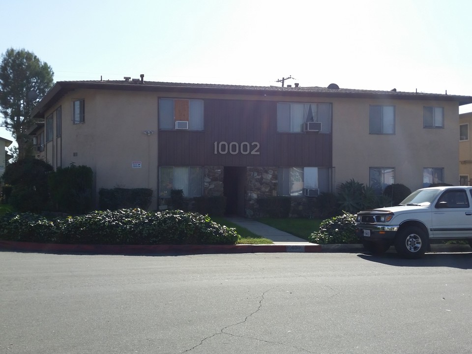 10002 Ben Hur Ave in Whittier, CA - Building Photo