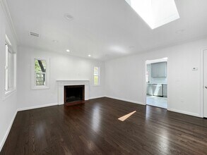 445 Alviso St in Santa Clara, CA - Foto de edificio - Building Photo