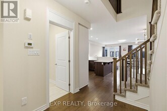 110 Jardiniere St in Ottawa, ON - Building Photo - Building Photo