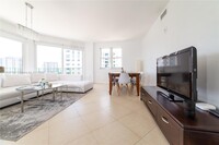 20000 E Country Club Dr, Unit 1001 in Aventura, FL - Foto de edificio - Building Photo