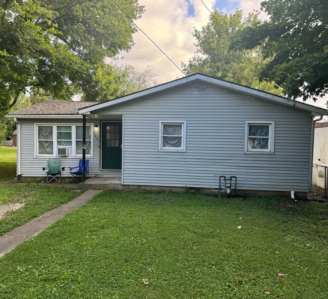 property at 1021 Oak Grove Ave