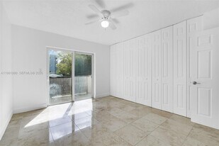 12101 NE 6th Ave in North Miami, FL - Building Photo