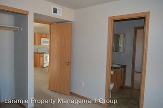 415 Mitchell St-Unit -Unit 2 in Laramie, WY - Building Photo - Building Photo