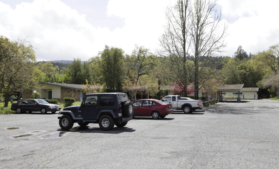 Calistoga Family Apartments in Calistoga, CA - Building Photo