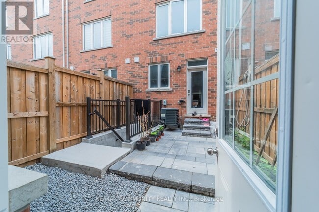 59 Jolly Way in Toronto, ON - Building Photo - Building Photo