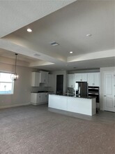 2078 Paragon Cir E in Clearwater, FL - Building Photo - Building Photo