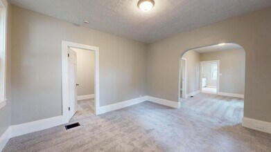 2967 W 38th St in Cleveland, OH - Building Photo - Building Photo