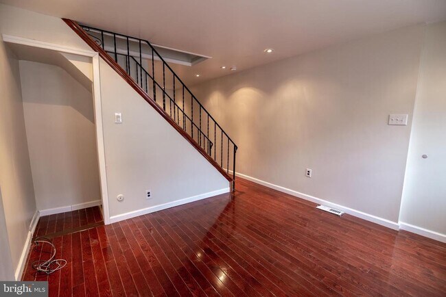 166 Sigel St in Philadelphia, PA - Building Photo - Building Photo