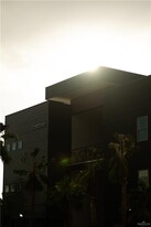 18 N Ware Rd in McAllen, TX - Building Photo