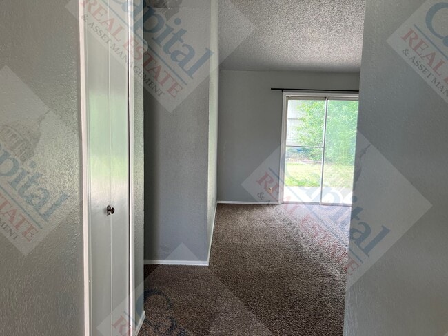10220 Isaac Dr in Midwest City, OK - Building Photo - Building Photo