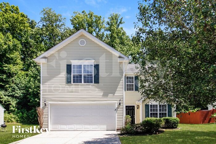 3594 Sydney Oaks Dr in Browns Summit, NC - Building Photo