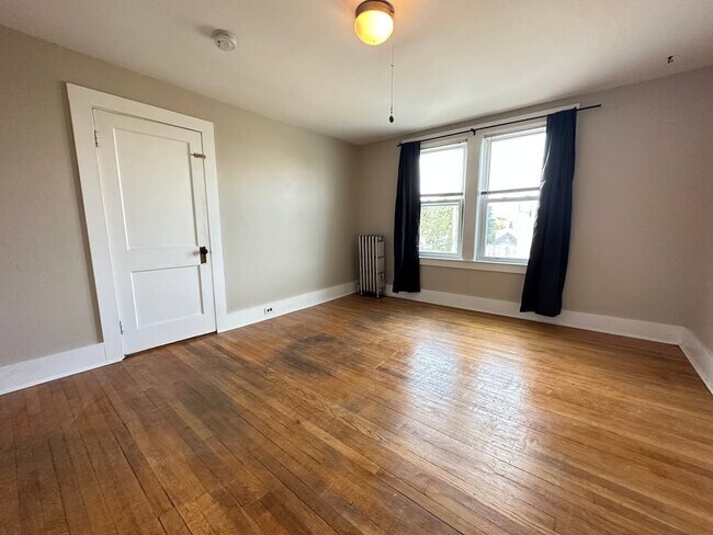 61 Hanson St in Rochester, NH - Building Photo - Building Photo