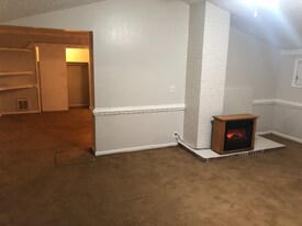 9915 E Franklin Ave in Glenn Dale, MD - Building Photo