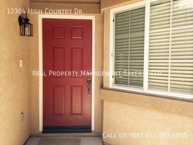 12304 High Country Dr in Bakersfield, CA - Building Photo - Building Photo