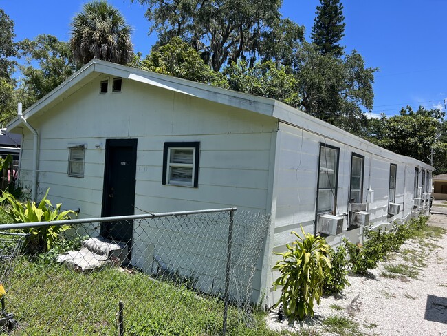 209 12th St W in Palmetto, FL - Building Photo - Building Photo