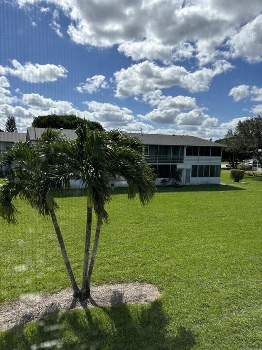 190 Camden H in West Palm Beach, FL - Foto de edificio