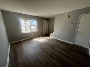 1 Hartsville Dr in Taylors, SC - Building Photo - Building Photo