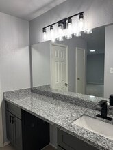 8034 Antoine Dr, Unit #202 in Houston, TX - Building Photo - Building Photo