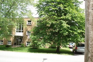 183 Maurice Drive in Oakville, ON - Building Photo