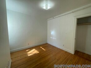 16-20 Westland, Unit 309 in Boston, MA - Foto de edificio - Building Photo