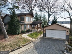 11 Beechnut Ln in Willingboro, NJ - Building Photo - Building Photo
