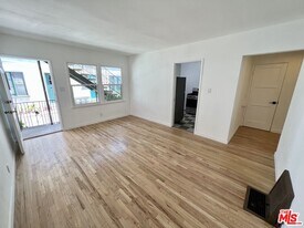 7962 Norton Ave in West Hollywood, CA - Building Photo