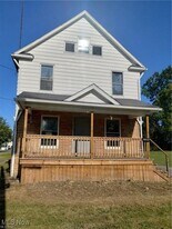 300 Austin Ave NW in Warren, OH - Building Photo