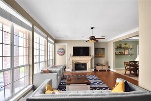 3903 Johnson St in Frisco, TX - Building Photo