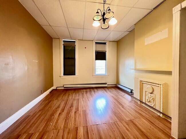 46 Saint Pauls Ave, Unit 2R in Jersey City, NJ - Building Photo - Building Photo