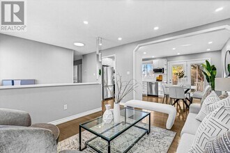 103 Seaborn Rd in Brampton, ON - Building Photo - Building Photo