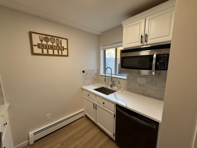 1 Sundance Dr, Unit 1 in Branford, CT - Building Photo - Building Photo