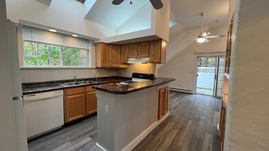 122 Lafayette Road in North Hampton, NH - Building Photo - Building Photo