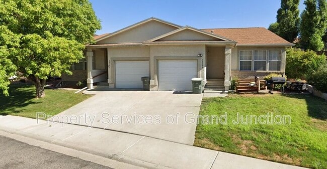property at 2838 Grand Falls Cir