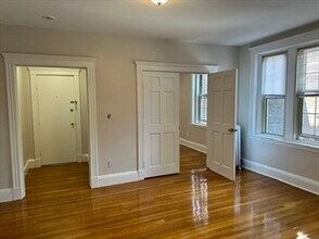1 Craigie St, Unit 26 in Cambridge, MA - Building Photo - Building Photo